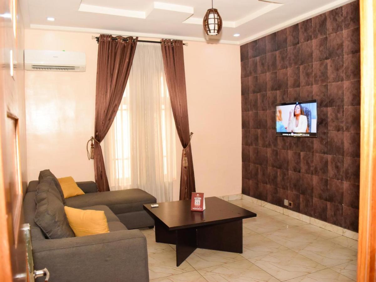 Bana Hotel & Suites Lagos Exterior photo