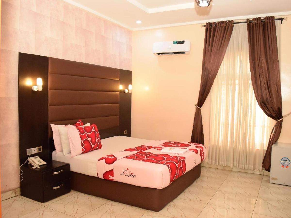 Bana Hotel & Suites Lagos Exterior photo