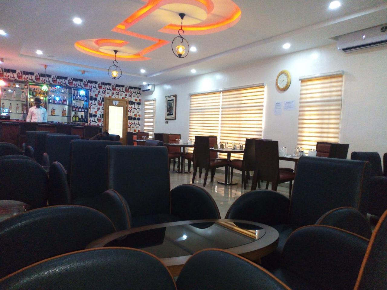 Bana Hotel & Suites Lagos Exterior photo